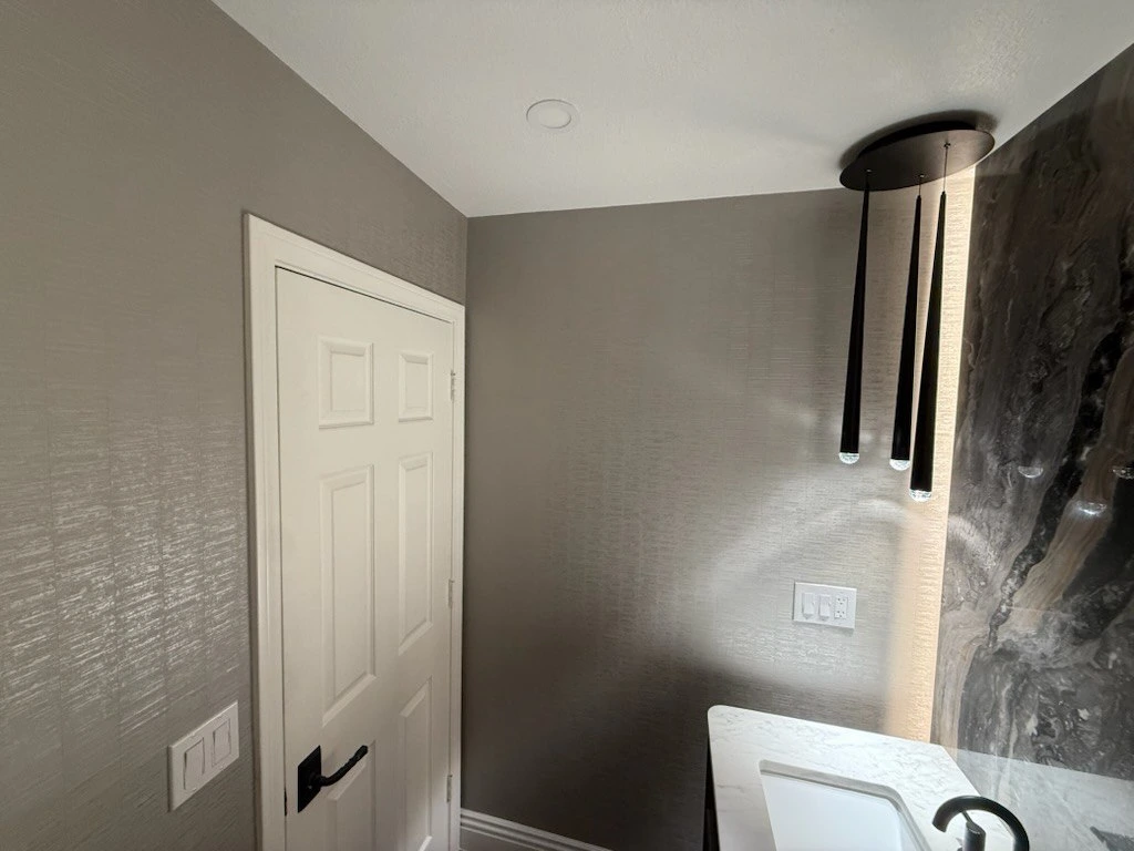 Wallpaper installation service in Commerce City, CO